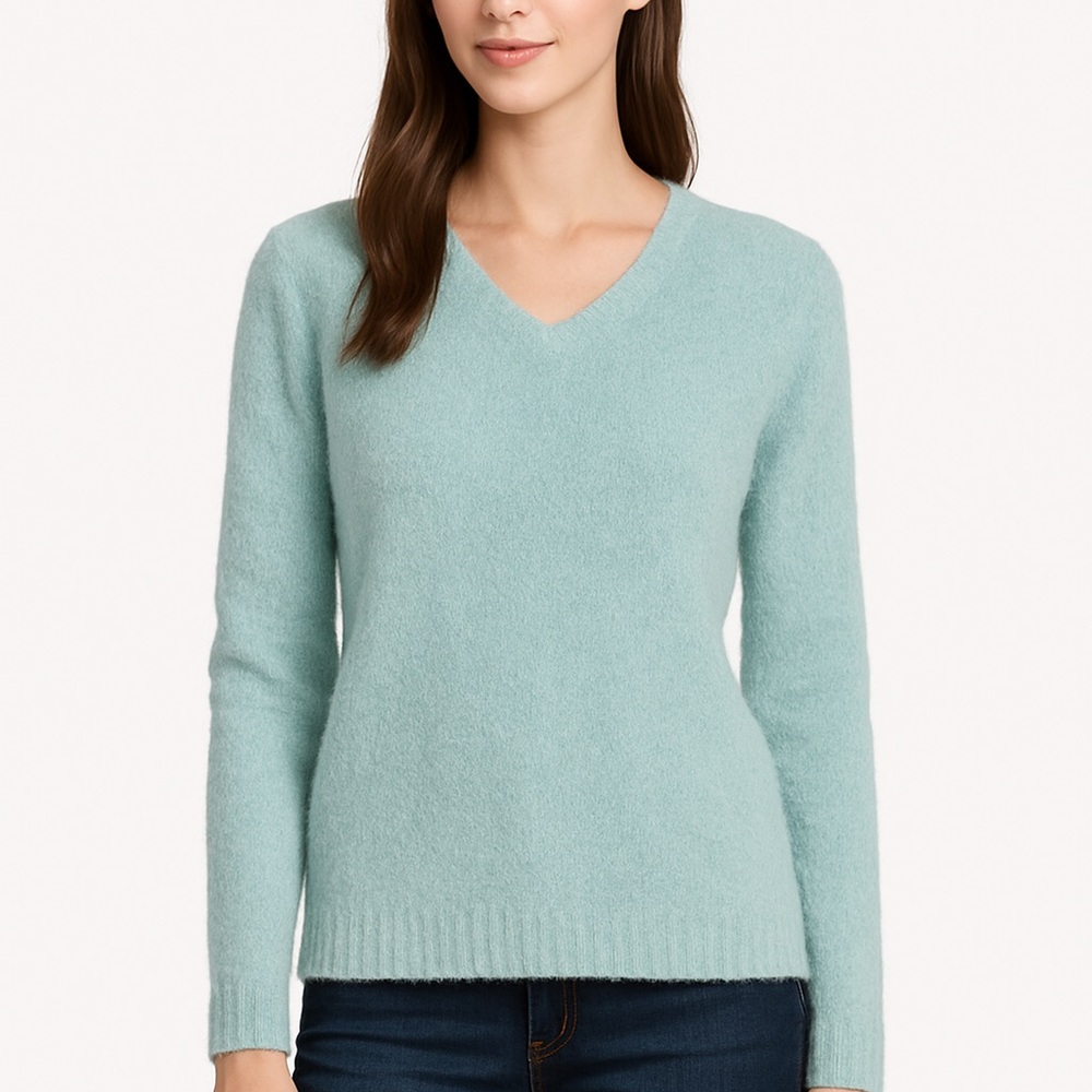 French laundry, women’s Sz large  mint sweater shirt top fuzzy V-neck shimmer